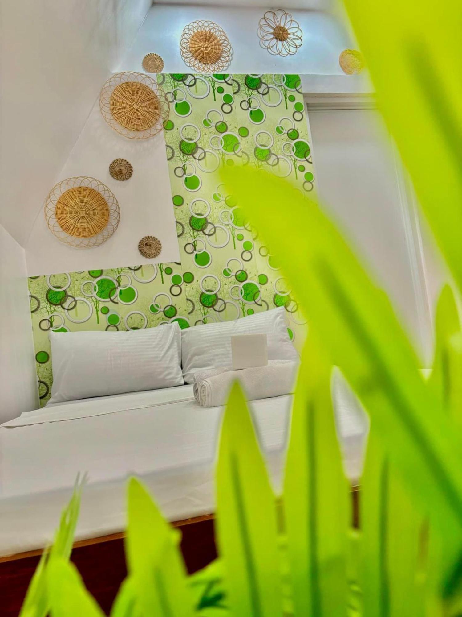 Villa Lovi Panagsama Beach Moalboal Exteriör bild